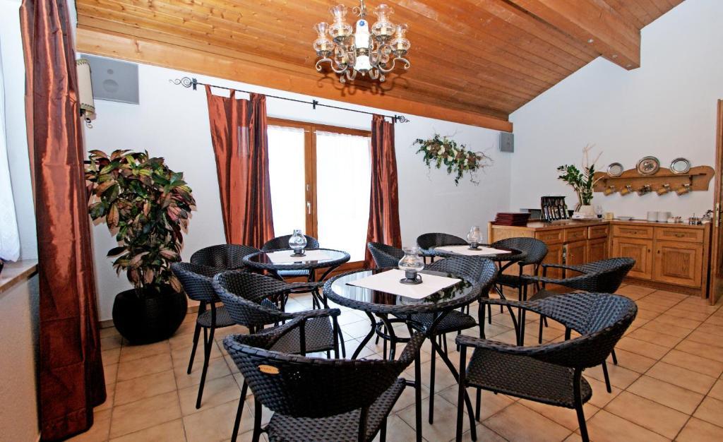 Hotel Alpenblick シュルンス エクステリア 写真