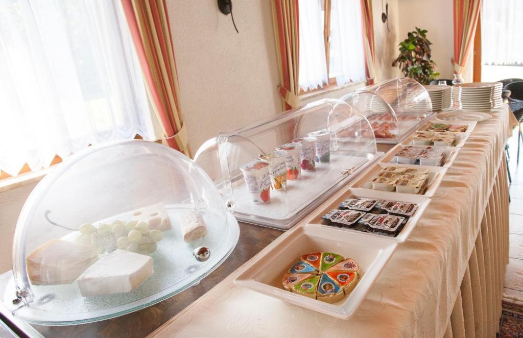 Hotel Alpenblick シュルンス エクステリア 写真