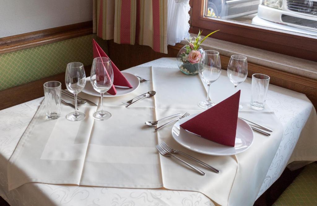 Hotel Alpenblick シュルンス エクステリア 写真